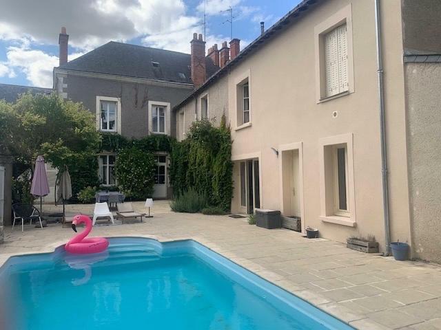 Maison 8 pièces 272 m²