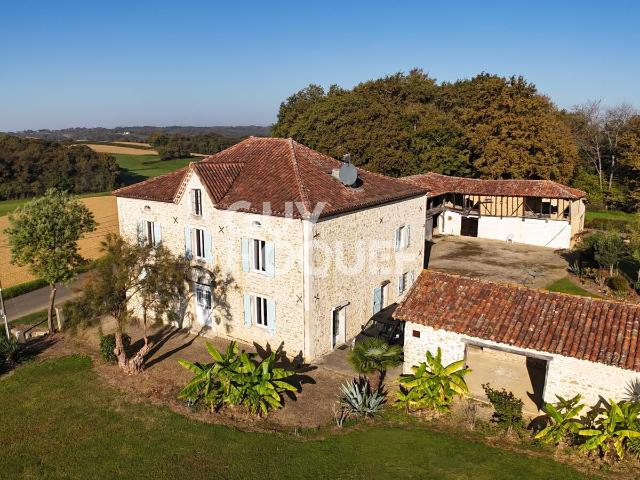 Maison 8 pièces 273 m²