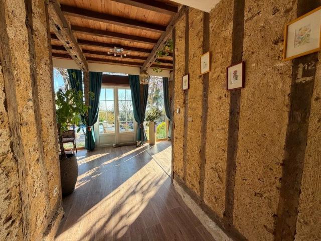 Maison 8 pièces 284 m²