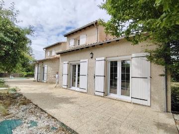 Maison 8 pièces 284 m²