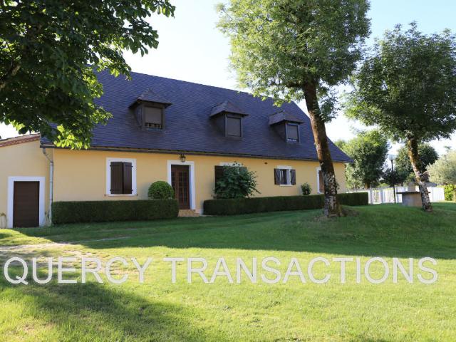Maison 8 pièces 284 m²