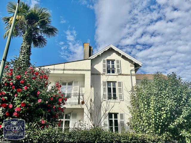 Maison 10 pièces 285 m²