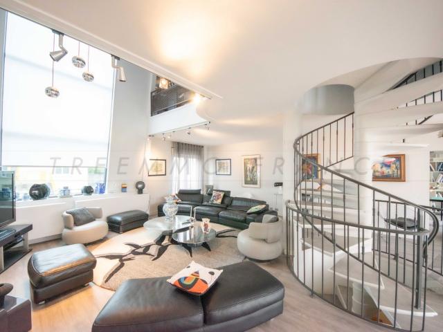 Maison 8 pièces 285 m²