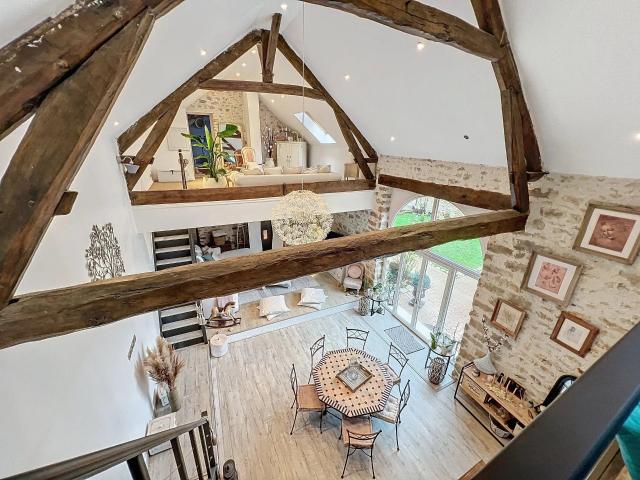 Maison 8 pièces 285 m²