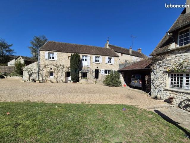 Maison 8 pièces 285 m²
