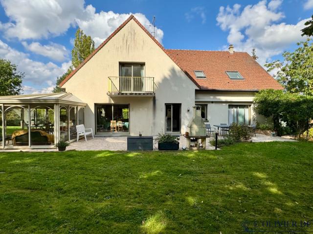 Maison 8 pièces 286 m²