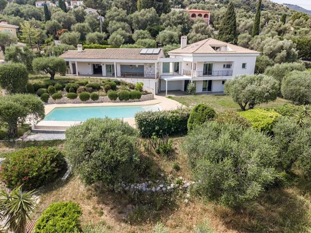 Maison 8 pièces 286 m²