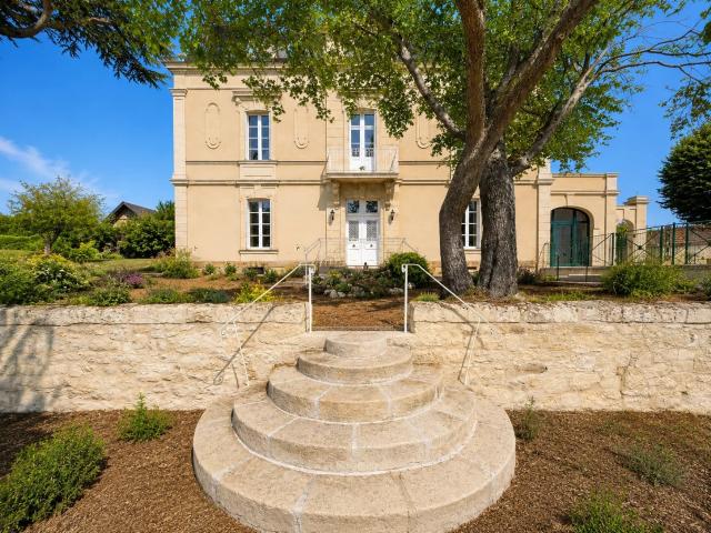 Maison 8 pièces 286 m²