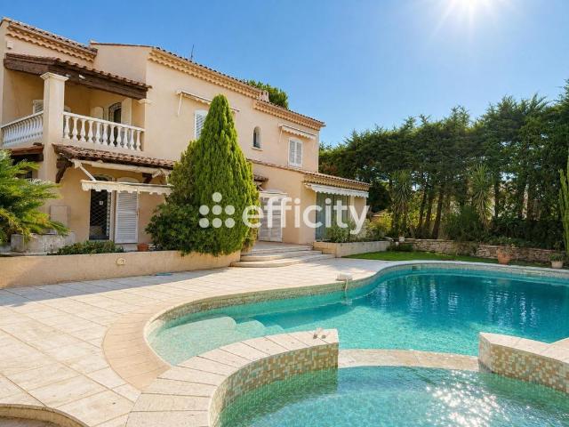 Maison 8 pièces 286 m²