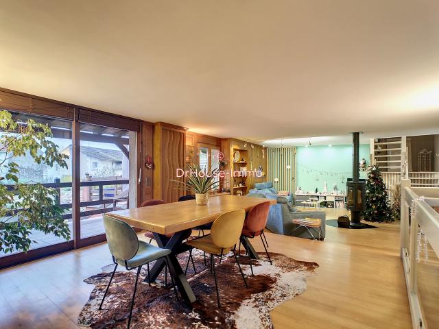 Maison 8 pièces 286 m²