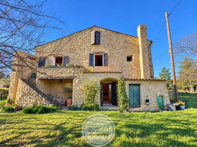 Maison 8 pièces 287 m²