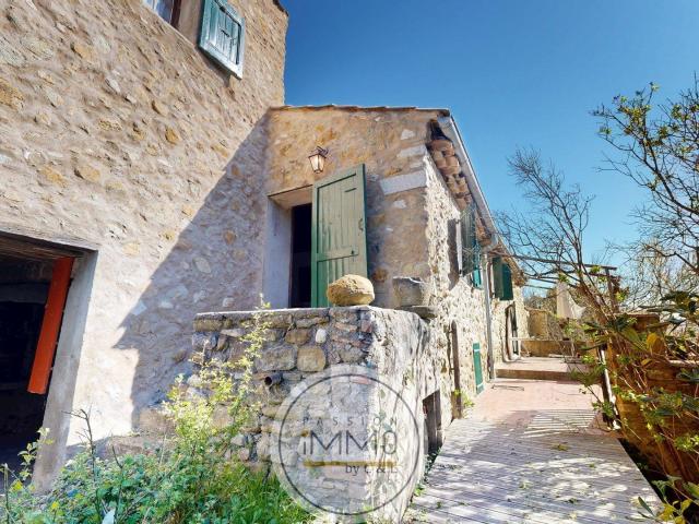 Maison 8 pièces 287 m²