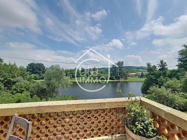 Maison 8 pièces 288 m²