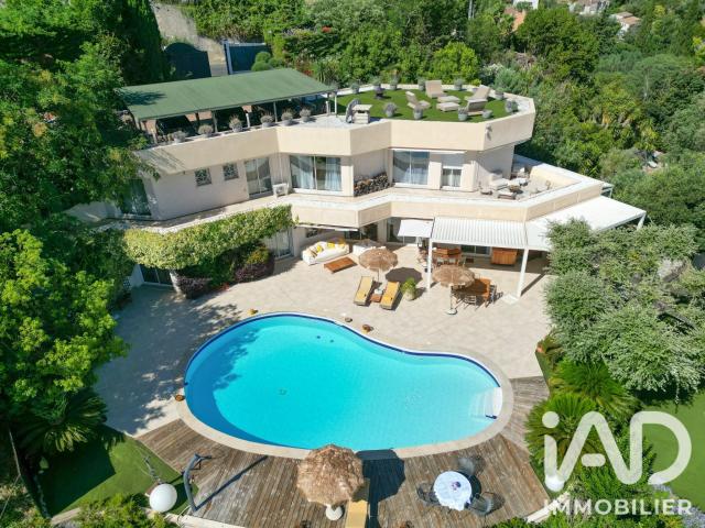 Maison 8 pièces 280 m²