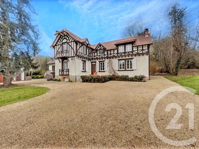 Maison 8 pièces 280 m²