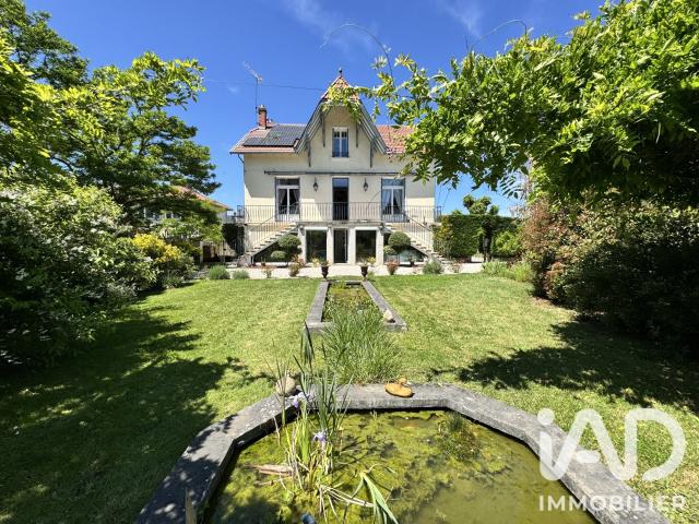 Maison 8 pièces 280 m²