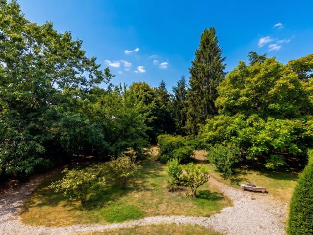 Maison 8 pièces 280 m²