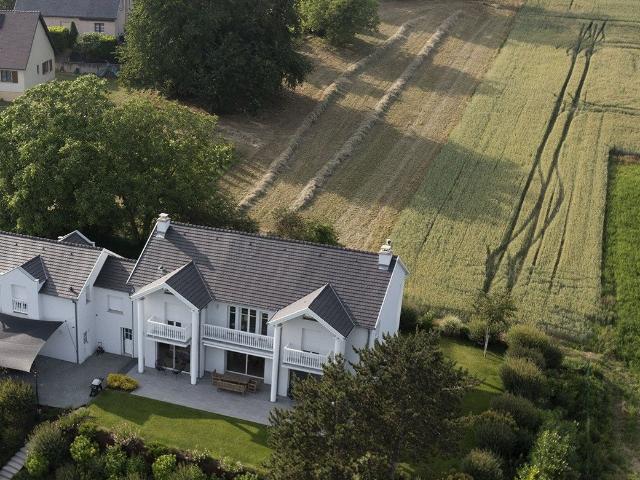 Maison 8 pièces 280 m²