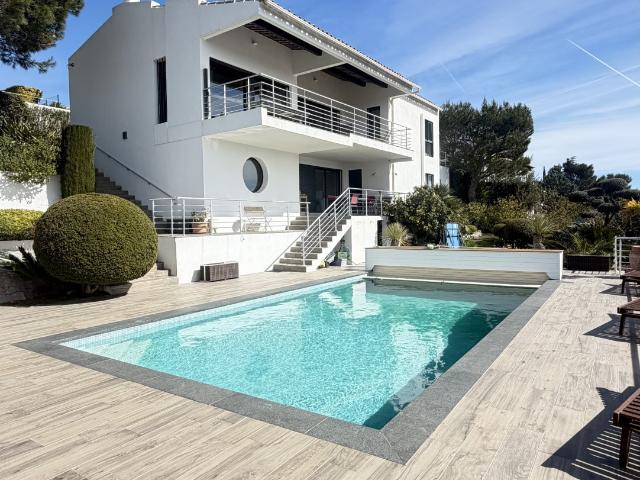 Maison 8 pièces 280 m²