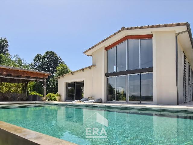 Maison 8 pièces 280 m²