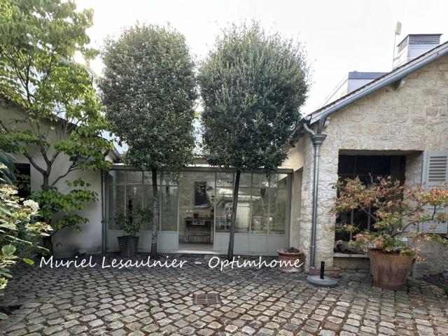 Maison 8 pièces 280 m²