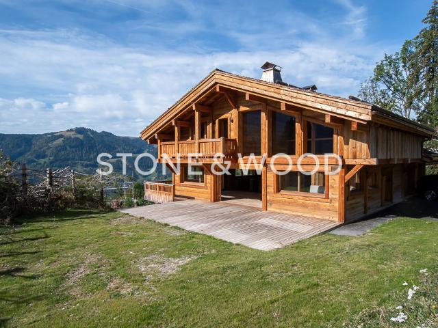 Maison 8 pièces 280 m²