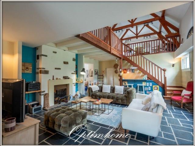 Maison 8 pièces 280 m²