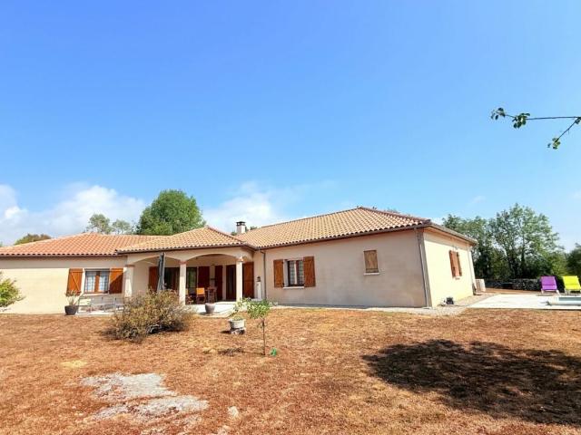 Maison 8 pièces 280 m²