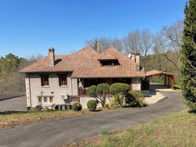Maison 8 pièces 280 m²