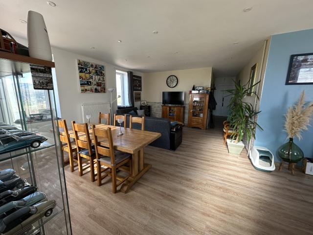Maison 8 pièces 280 m²