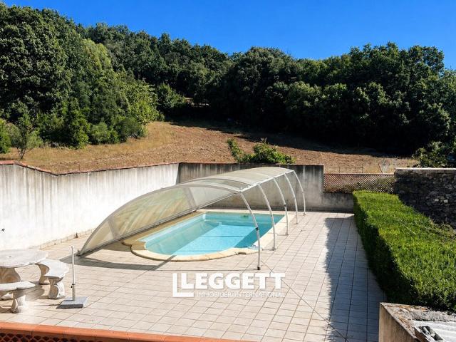 Maison 8 pièces 280 m²