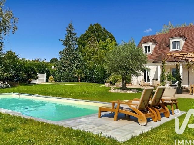 Maison 8 pièces 280 m²
