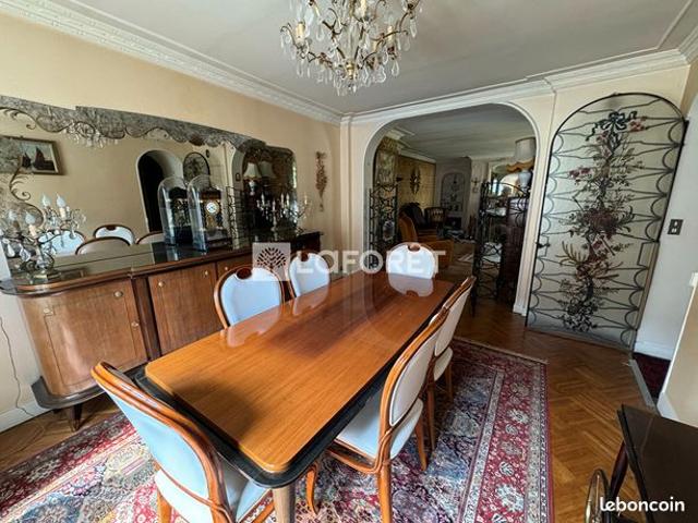 Maison 8 pièces 280 m²