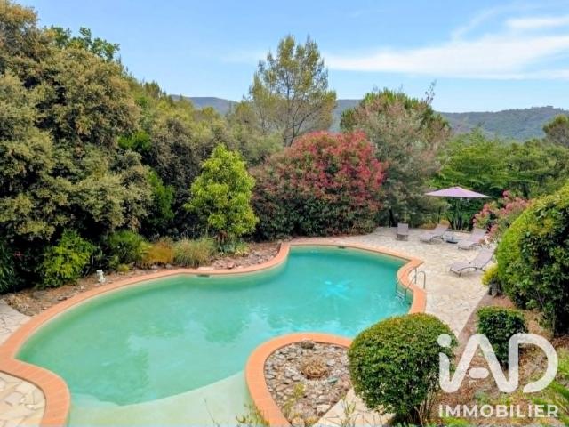 Maison 8 pièces 280 m²
