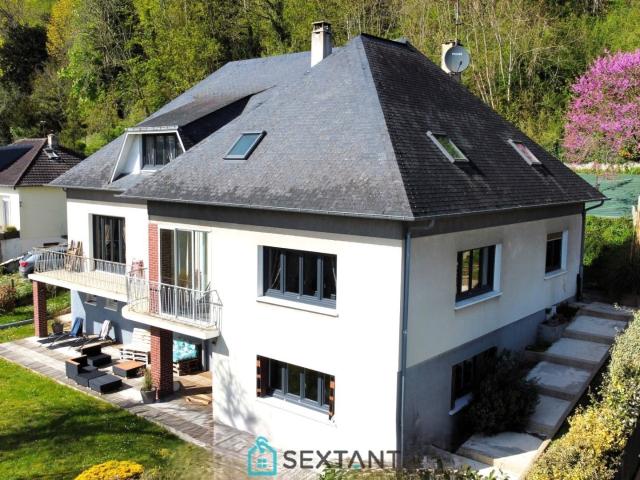 Maison 8 pièces 281 m²