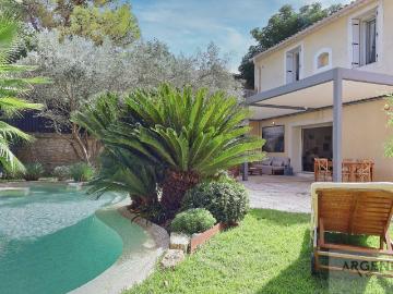 Maison 8 pièces 282 m²