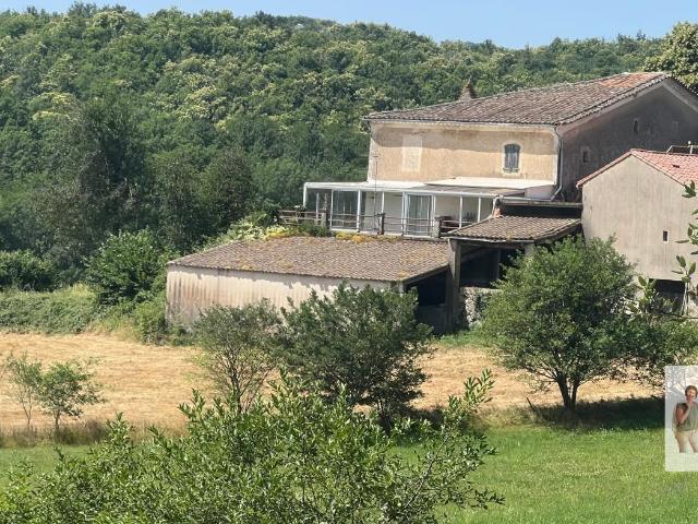 Maison 8 pièces 283 m²