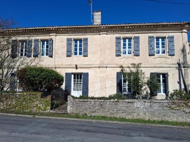 Maison 8 pièces 283 m²