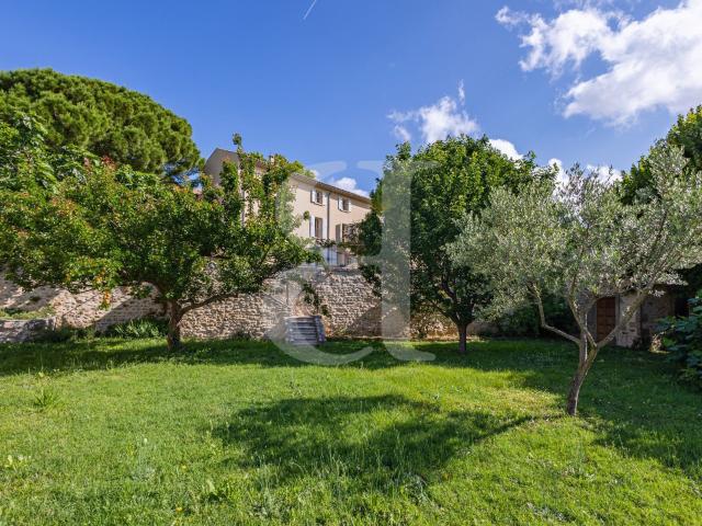 Maison 8 pièces 283 m²