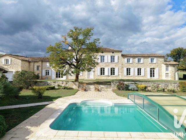 Maison 8 pièces 294 m²
