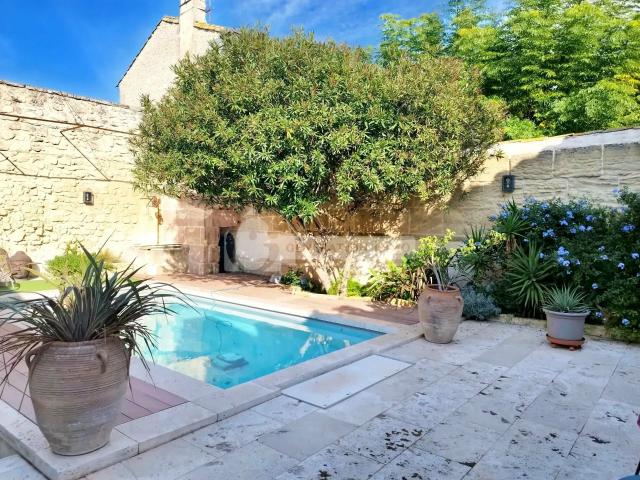 Maison 8 pièces 295 m²