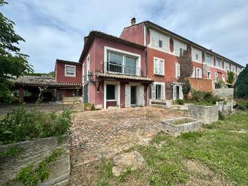 Maison 8 pièces 295 m²