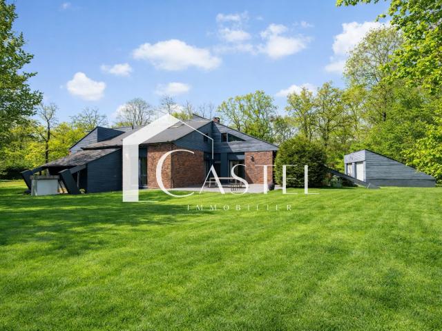 Maison 8 pièces 295 m²
