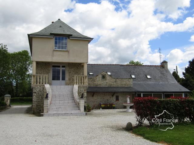 Maison 8 pièces 295 m²