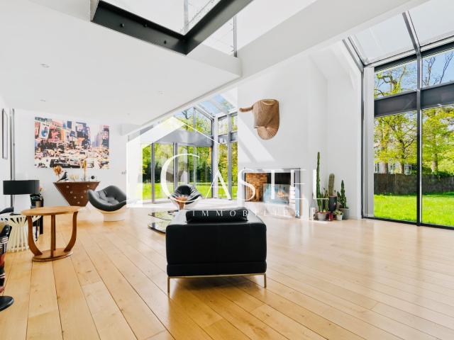 Maison 8 pièces 295 m²