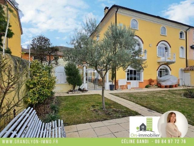 Maison 10 pièces 295 m²