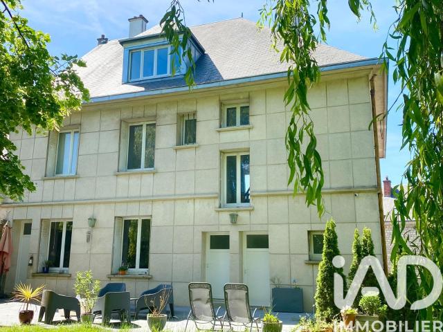 Maison 8 pièces 295 m²
