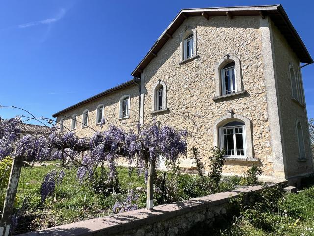 Maison 8 pièces 295 m²