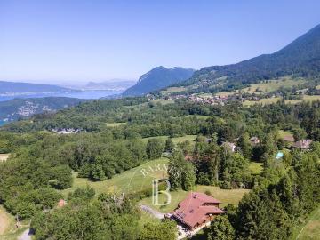 Maison 8 pièces 296 m²
