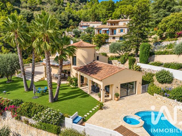 Maison 8 pièces 296 m²